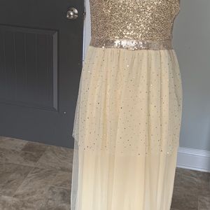Dresses - Long dress size m/l Dresses - Long dress size m/l